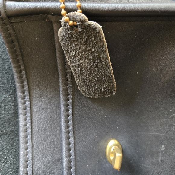 Vintage Coach Collegiate Crossbody Bag In Black - Picture 11 of 16